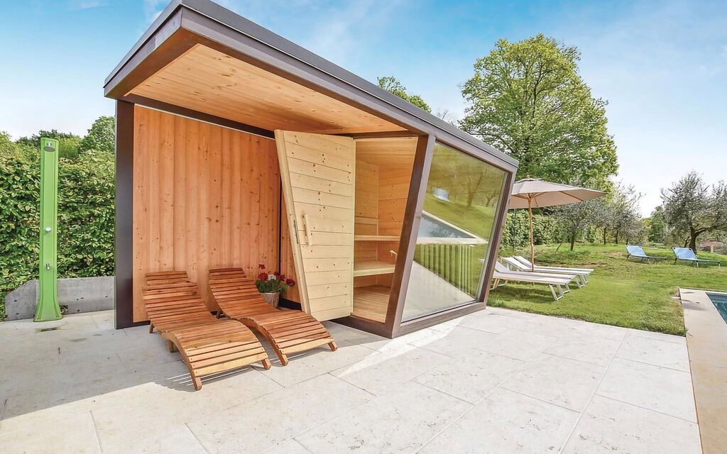 Villa Montello Pool, Jacuzzi, Ac, Wifi, Treviso: Autumn, Garden, Spring, Summer