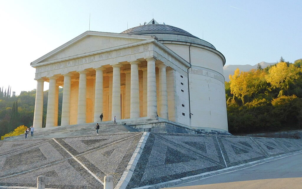 Villa Montello Pool, Jacuzzi, Ac, Wifi, Treviso: Activities, Autumn, Building Exterior, Spring, Summer