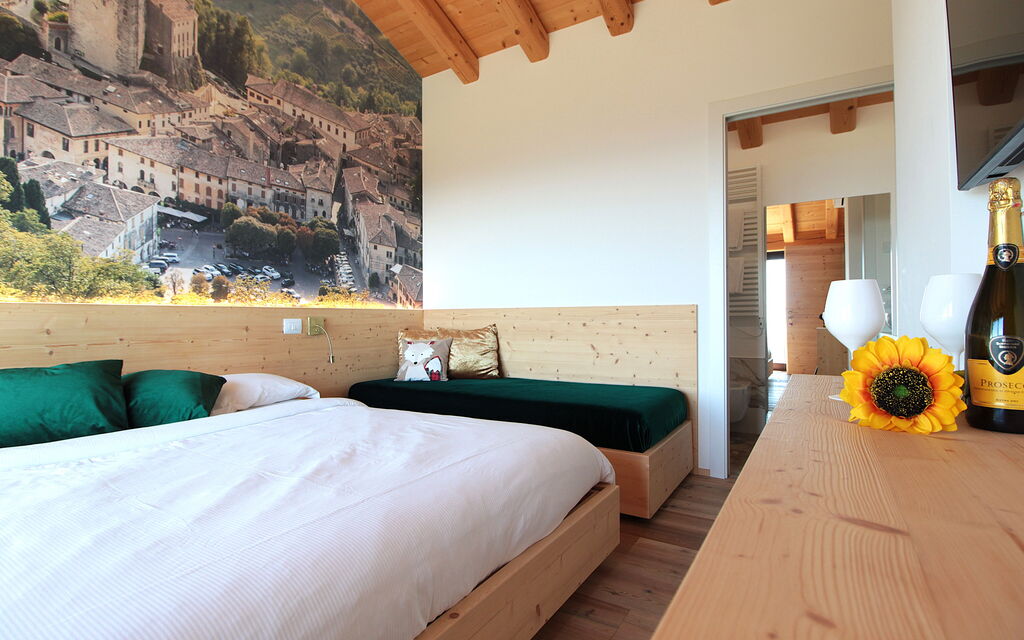 Villa Montello Pool, Jacuzzi, Ac, Wifi, Treviso: Autumn, Bedroom, Spring, Summer