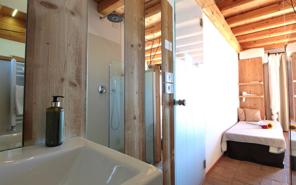 Villa Montello Pool, Jacuzzi, Ac, Wifi, Treviso: Autumn, Bathroom, Spring, Summer