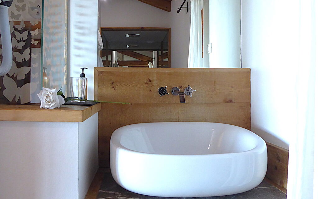 Villa Montello Pool, Jacuzzi, Ac, Wifi, Treviso: Autumn, Bathroom, Spring, Summer