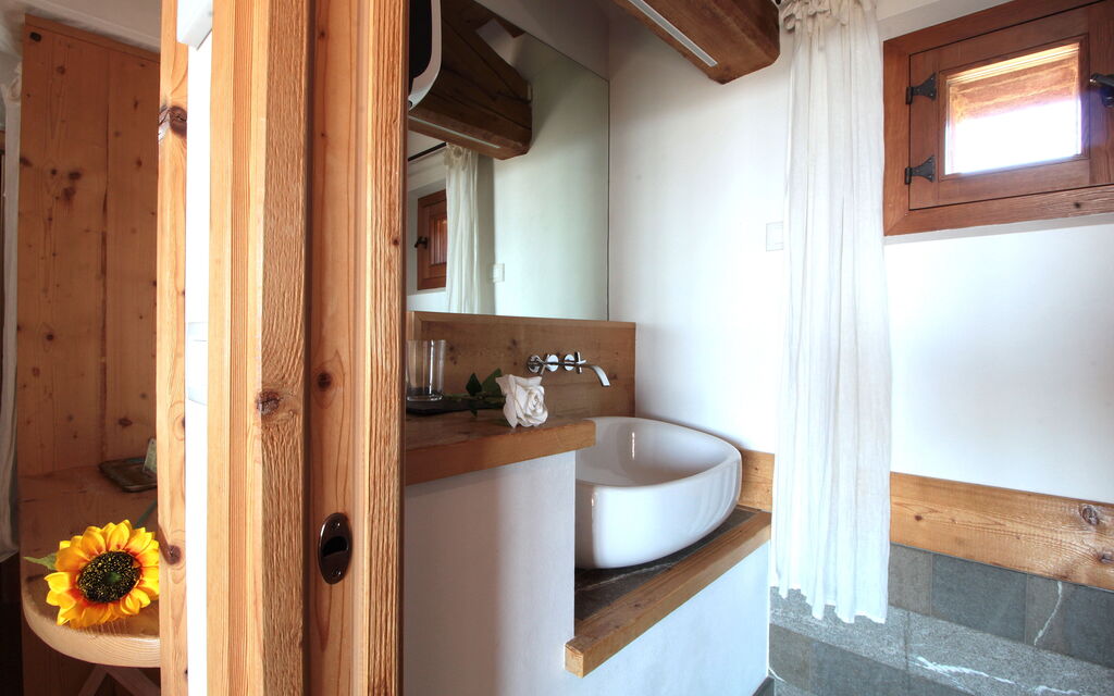 Villa Montello Pool, Jacuzzi, Ac, Wifi, Treviso: Autumn, Bathroom, Bedroom, Spring, Summer