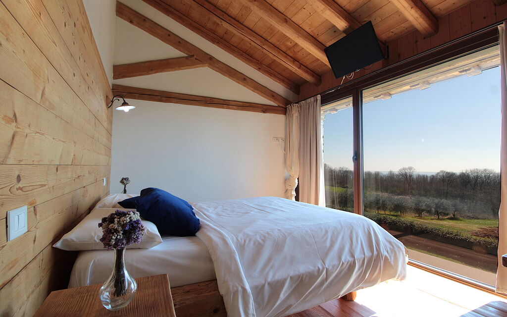 Villa Montello Pool, Jacuzzi, Ac, Wifi, Treviso: Autumn, Bedroom, Spring, Summer
