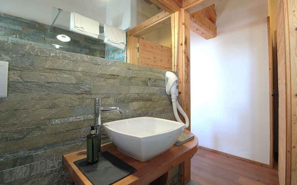 Villa Montello Pool, Jacuzzi, Ac, Wifi, Treviso: Autumn, Bathroom, Spring, Summer