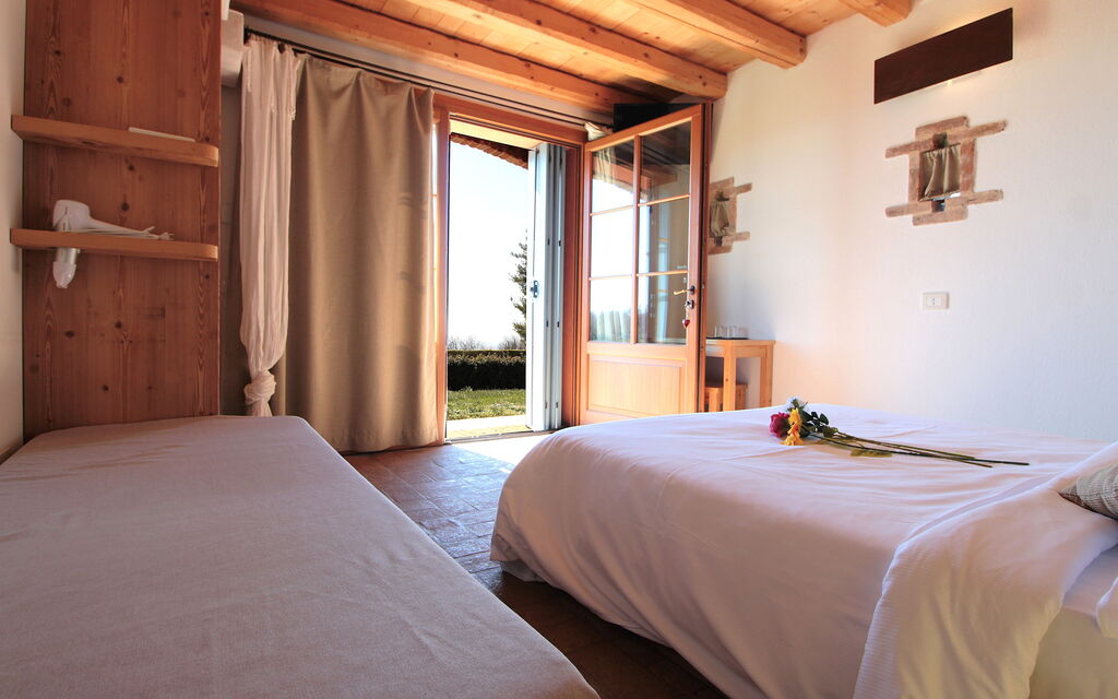 Villa Montello Pool, Jacuzzi, Ac, Wifi, Treviso: Autumn, Bedroom, Spring, Summer