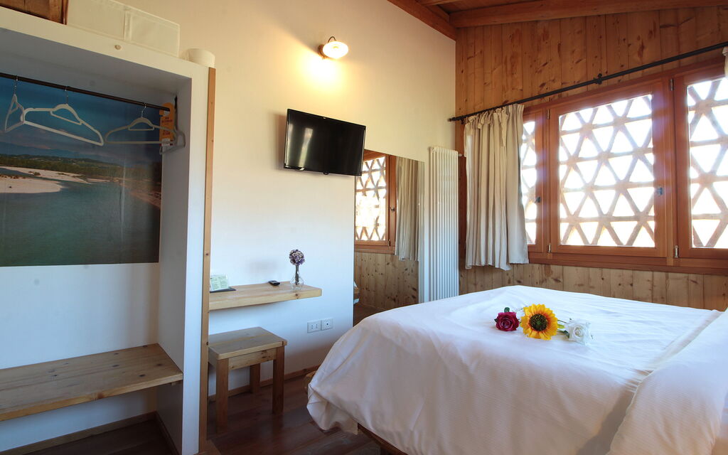 Villa Montello Pool, Jacuzzi, Ac, Wifi, Treviso: Autumn, Bedroom, Spring, Summer