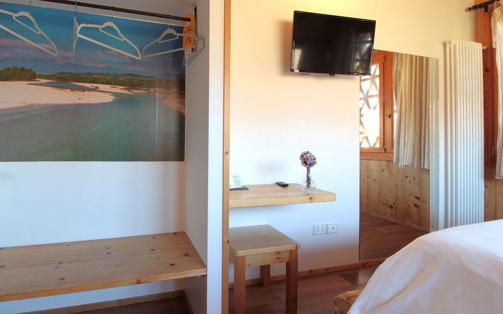 Villa Montello Pool, Jacuzzi, Ac, Wifi, Treviso: Autumn, Bedroom, Spring, Summer