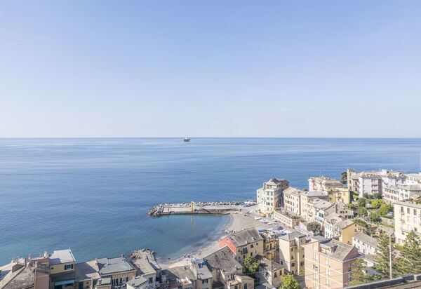 Central Design Flat With Parking, Bogliasco: Autumn, Building Exterior, Spring, Summer
