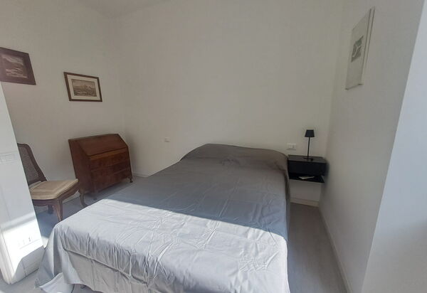 Central Design Flat With Parking, Bogliasco: Autumn, Bedroom, Spring, Summer