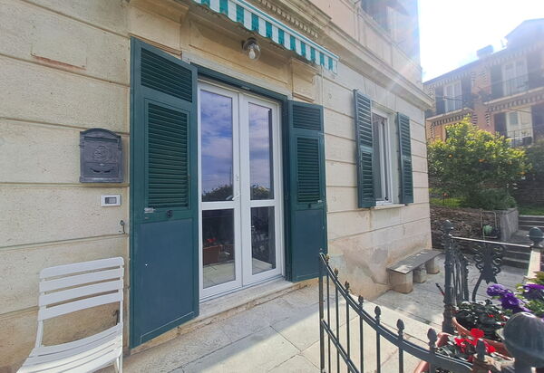 Central Design Flat With Parking, Bogliasco: Autumn, Main Entrance, Spring, Summer