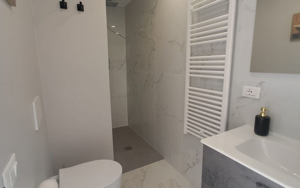 Central Design Flat With Parking, Bogliasco: Autunno, Bagno, Estate, Primavera