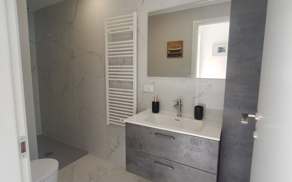 Central Design Flat With Parking, Bogliasco: Autunno, Bagno, Estate, Primavera