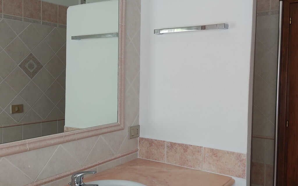 Belvedere Apartment Ac, Budoni: Autumn, Bathroom, Spring, Summer