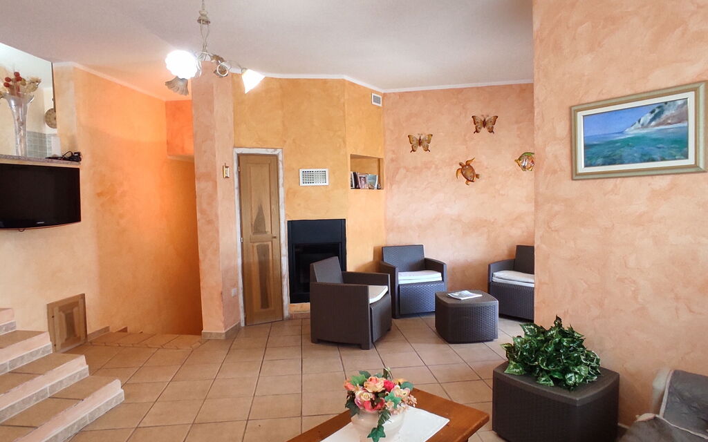 Belvedere Apartment Ac, Budoni: Autumn, Living Room, Spring, Summer