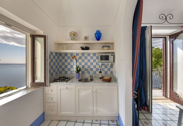 Torre Sponda - Cisterna Piccola, Private Beach: Autunno, Cucina, Estate, Primavera