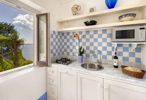 Torre Sponda - Cisterna Piccola, Private Beach: Autunno, Cucina, Estate, Primavera