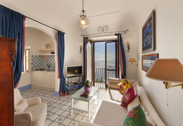 Torre Sponda - Cisterna Piccola, Private Beach: Autunno, Estate, Primavera, Soggiorno