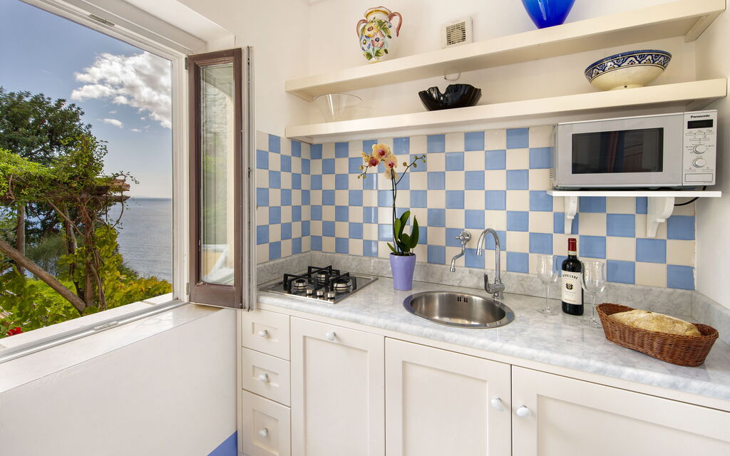 Torre Sponda - Cisterna Piccola, Private Beach: Autumn, Kitchen, Spring, Summer