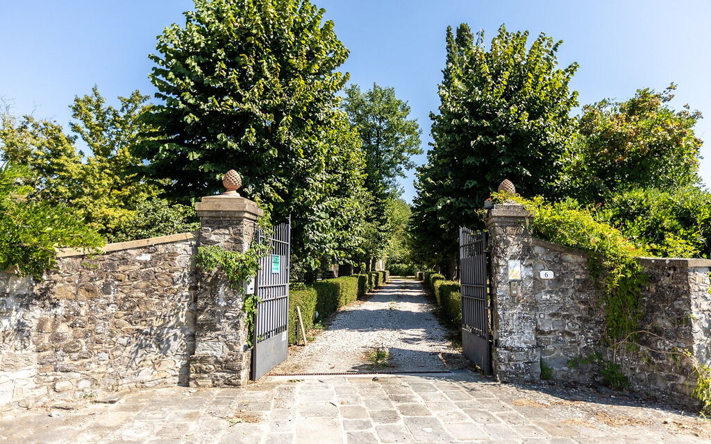 Villa Agata: Building Exterior, Outdoor