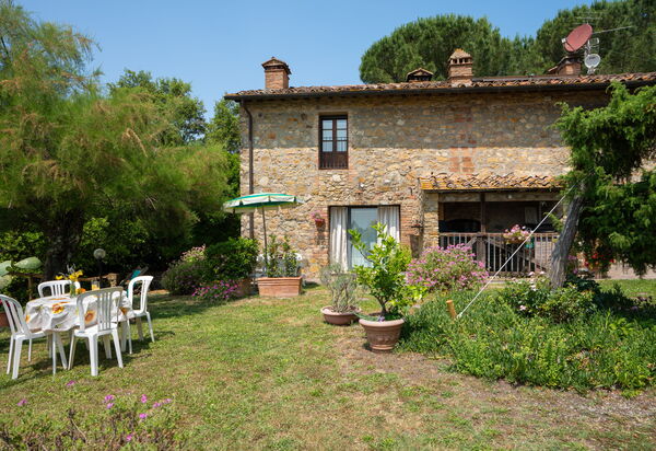 Casa Ceneruzzi: all'aperto, Entrata Principale, Esterni, Giardino