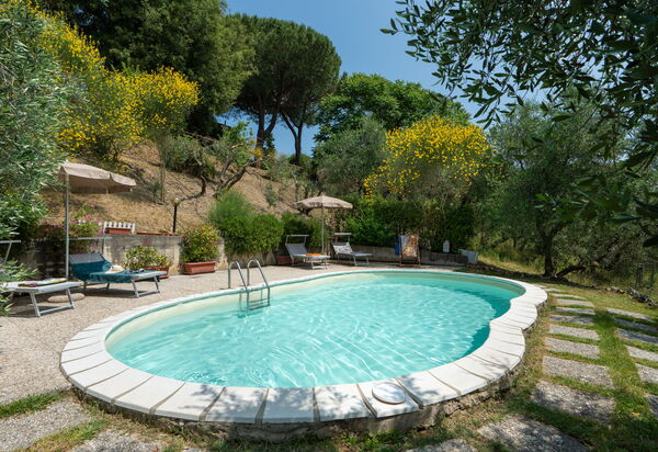 Casa Ceneruzzi: all'aperto, Esterni, Giardino, Piscina