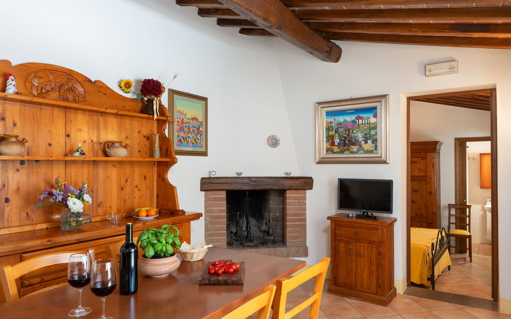 Casa Ceneruzzi: Bathroom, Bedroom, Dining Room