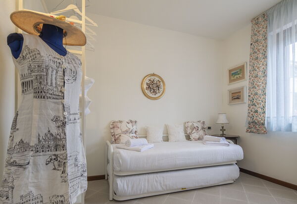 Bonaria Boutique House Ac, Wifi, Cinque Terre: Autunno, Camera da letto, Estate, Primavera