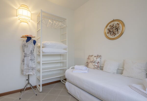 Bonaria Boutique House Ac, Wifi, Cinque Terre: Autunno, Camera da letto, Estate, Primavera