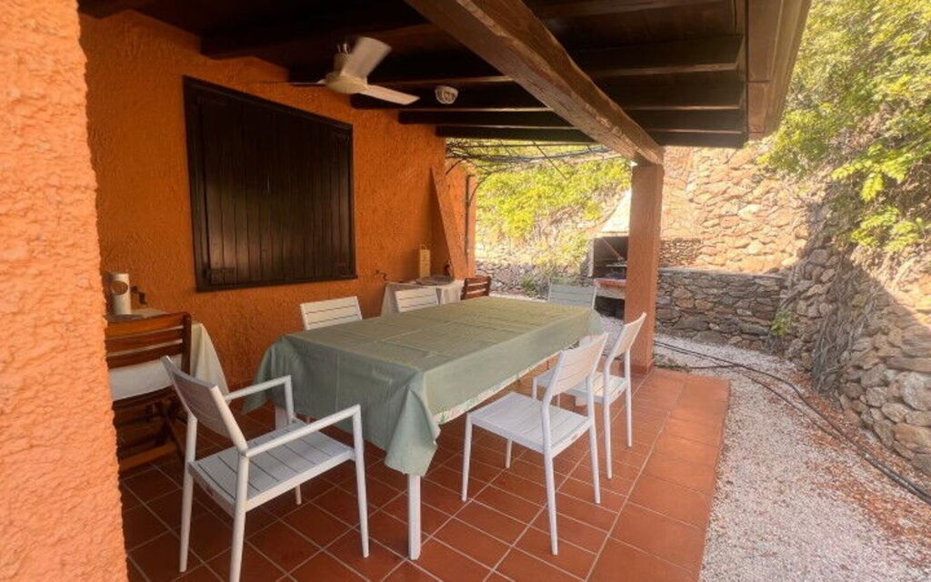 Villetta Oasi Belvedere, Budoni, Wifi, Ac: Autunno, Estate, Giardino, Primavera