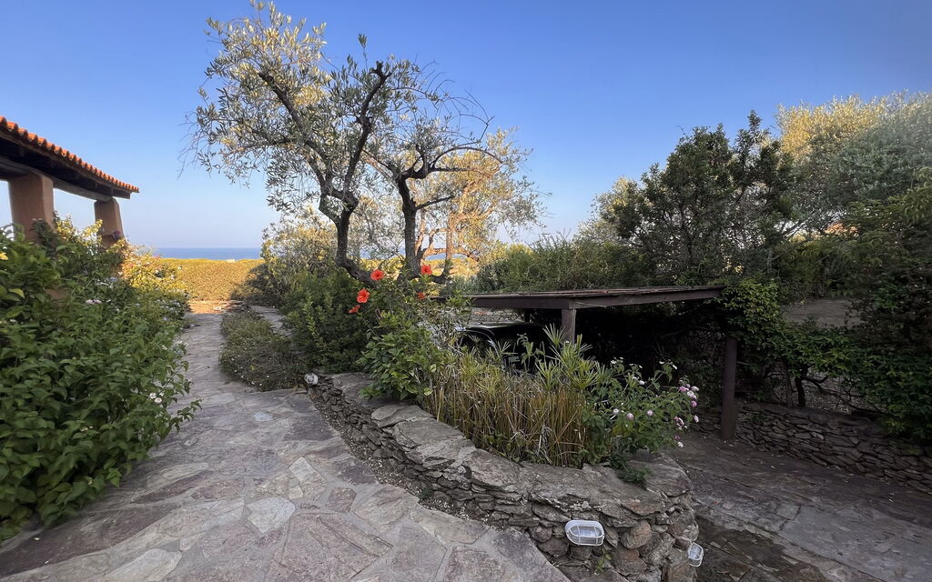 Villetta Oasi Belvedere, Budoni, Wifi, Ac: Autunno, Estate, Giardino, Primavera