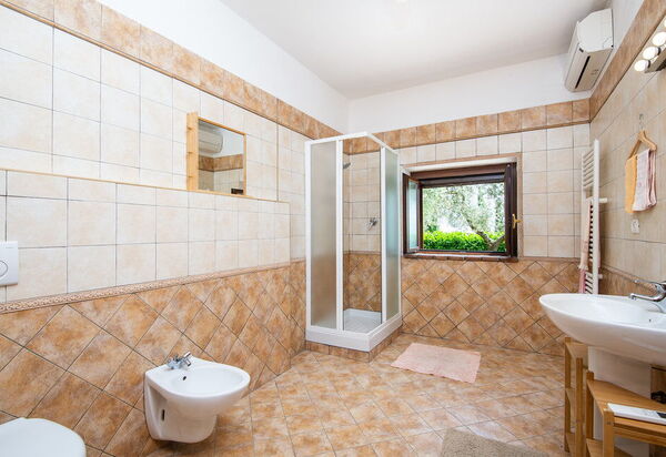 Casa Gelsomino: Autumn, Bathroom, Spring, Summer