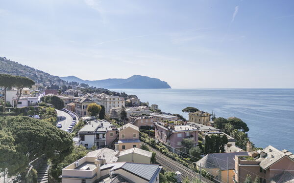 Central Cozy Nest With Parking, Bogliasco: Autumn, Building Exterior, Spring, Summer