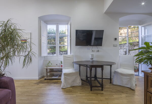 Central Cozy Nest With Parking, Bogliasco: Autumn, Living Room, Spring, Summer