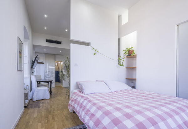 Central Cozy Nest With Parking, Bogliasco: Autumn, Bedroom, Spring, Summer