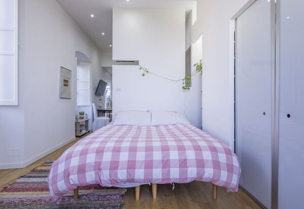 Central Cozy Nest With Parking, Bogliasco: Autumn, Bedroom, Spring, Summer