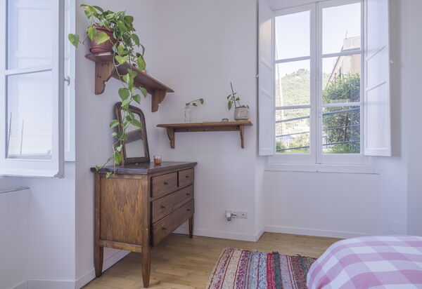 Central Cozy Nest With Parking, Bogliasco: Autumn, Bedroom, Spring, Summer