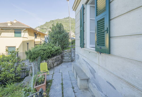 Central Cozy Nest With Parking, Bogliasco: Autumn, Garden, Spring, Summer