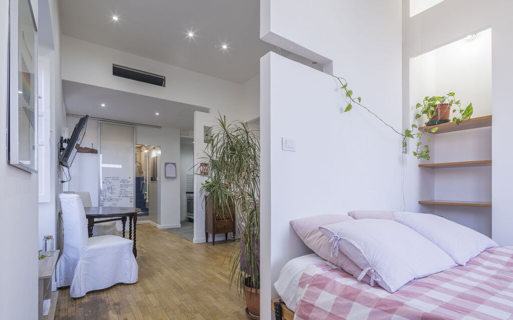 Central Cozy Nest With Parking, Bogliasco: Autunno, Camera da letto, Estate, Primavera