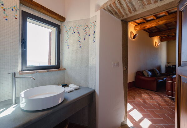 Mensano Old Town Apartment: Autunno, Bagno, Estate, Primavera