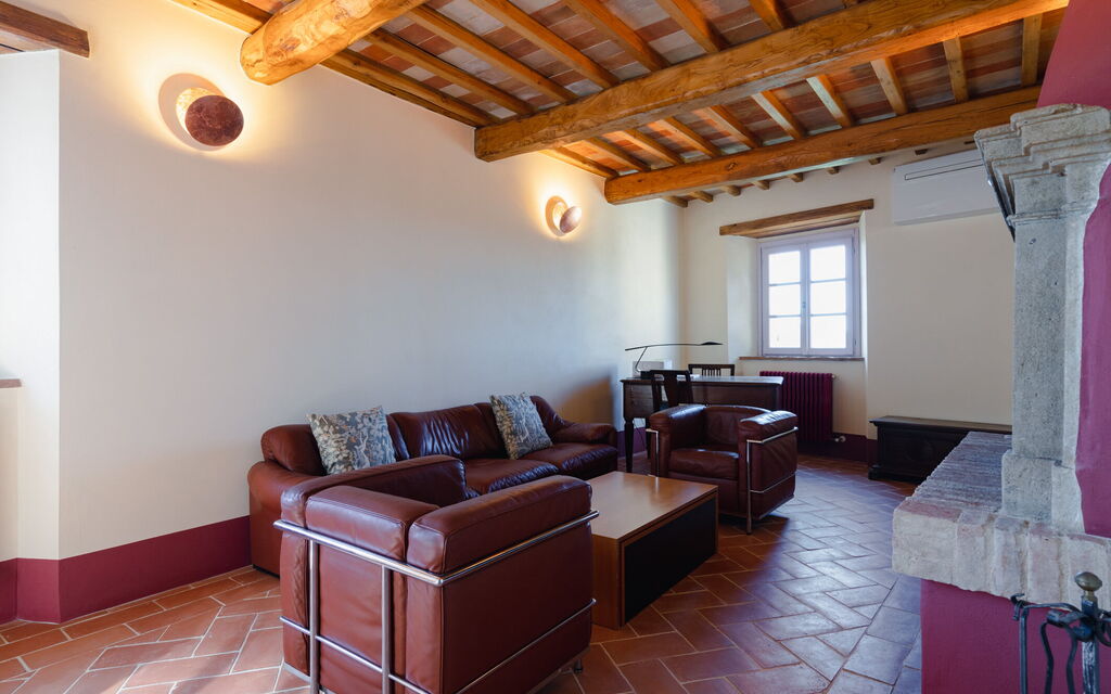 Mensano Old Town Apartment: Autumn, Living Room, Spring, Summer