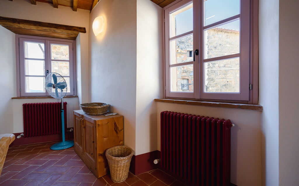 Mensano Old Town Apartment: Autumn, Kitchen, Spring, Summer