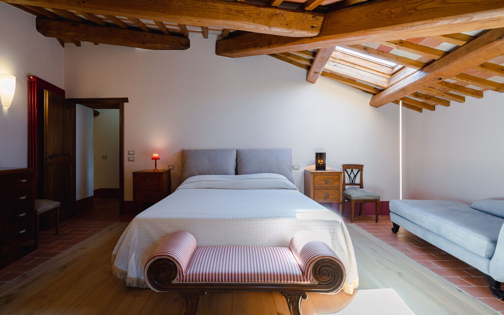 Mensano Old Town Apartment: Autumn, Bedroom, Spring, Summer