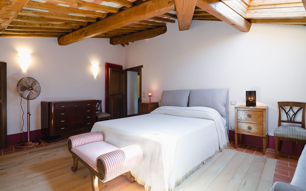 Mensano Old Town Apartment: Autumn, Bedroom, Spring, Summer