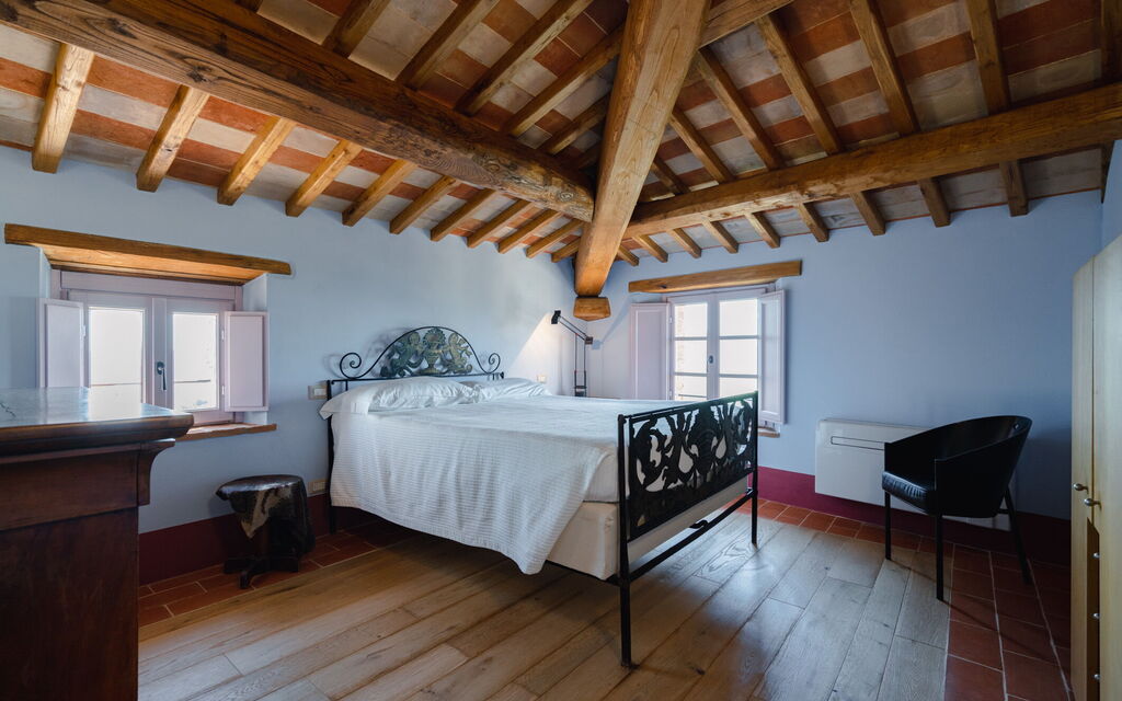 Mensano Old Town Apartment: Autumn, Bedroom, Spring, Summer