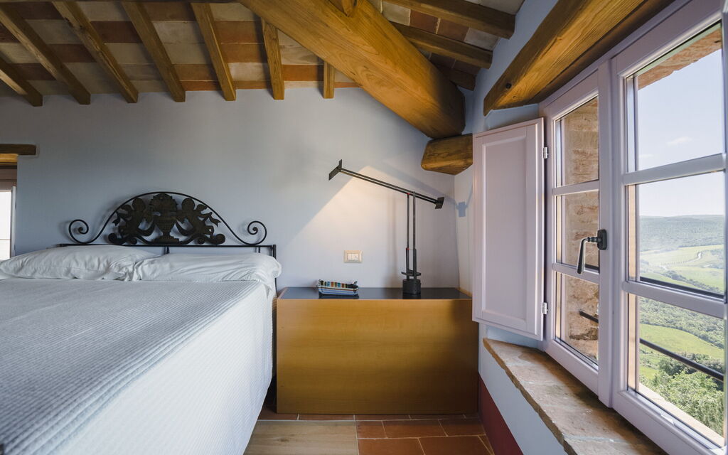 Mensano Old Town Apartment: Autumn, Bedroom, Spring, Summer