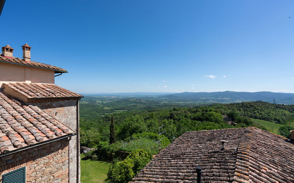 Mensano Old Town Apartment: Autumn, Scenic View, Spring, Summer