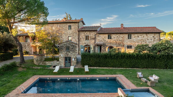 Relais Badia a Passignano: Autunno, Estate, Piscina, Primavera