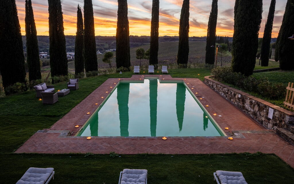 Relais Badia a Passignano: Autunno, Estate, Piscina, Primavera