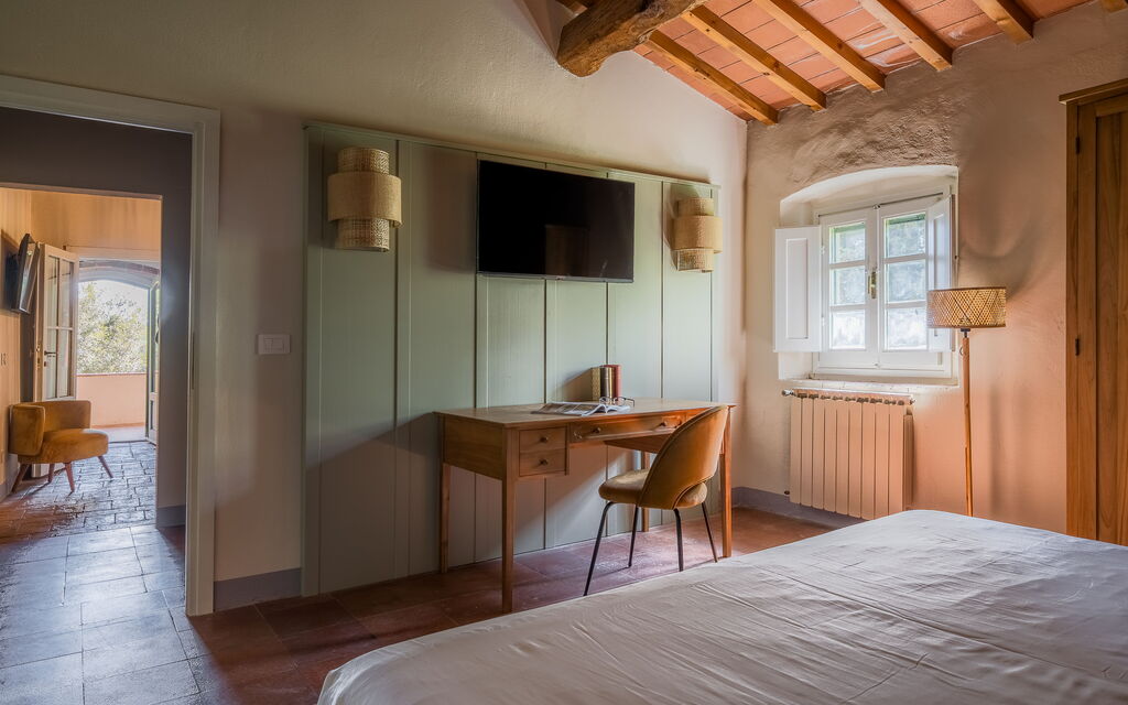 Relais Badia a Passignano - : Autumn, Bedroom, Spring, Summer