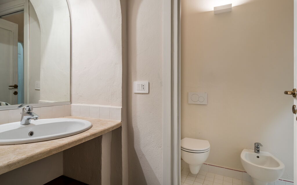 Relais Badia a Passignano - : Autumn, Bathroom, Spring, Summer
